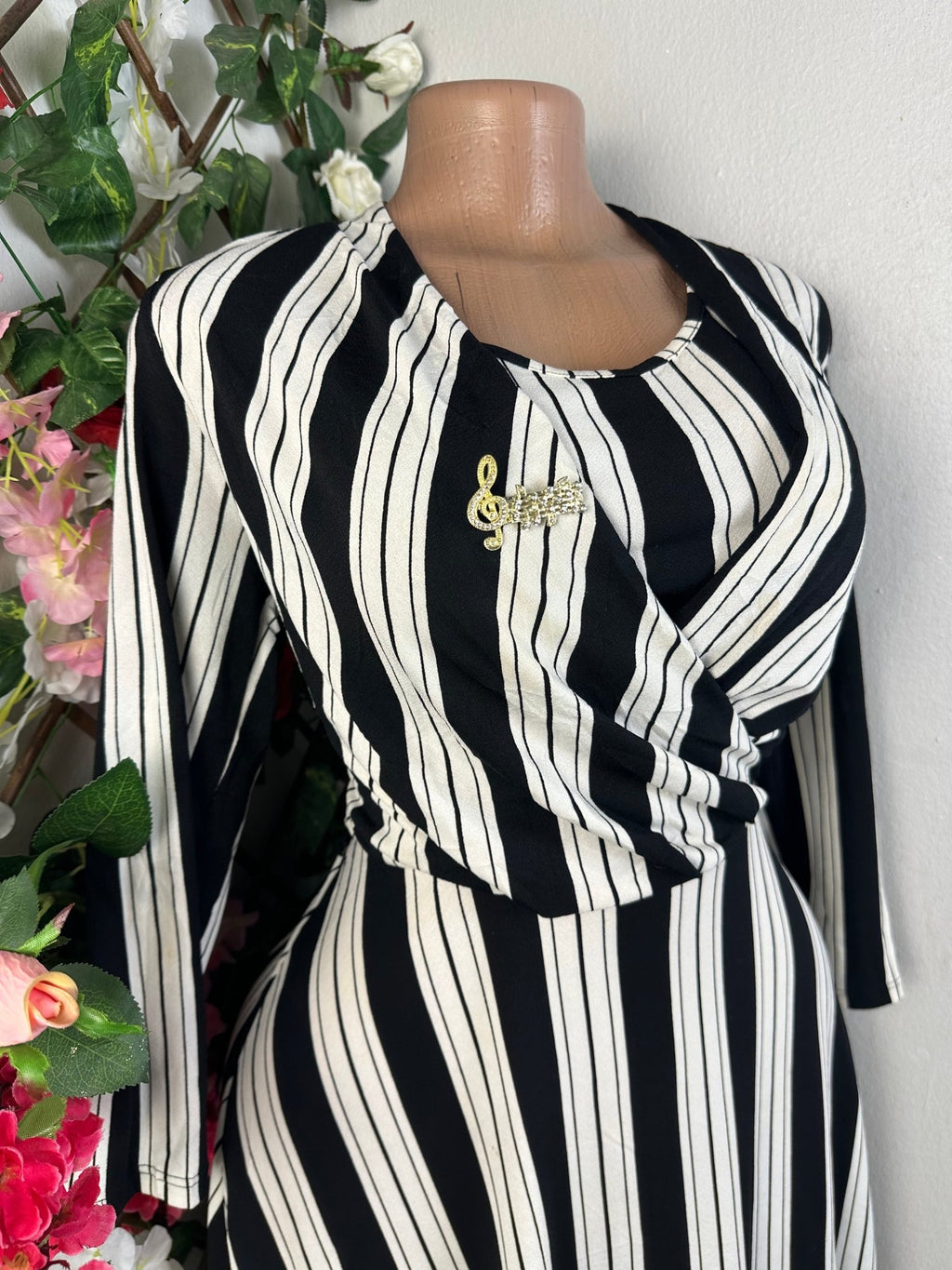 Robe évasée manches longue décollectée - Perluna Store - kinshasa