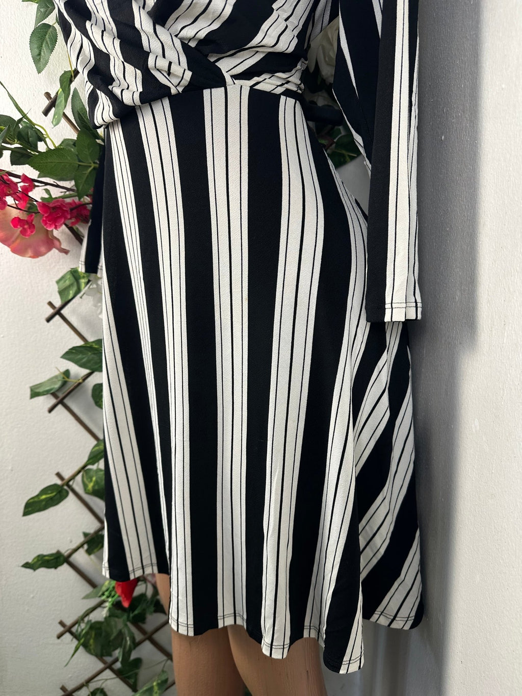 Robe évasée manches longue décollectée - Perluna Store - kinshasa