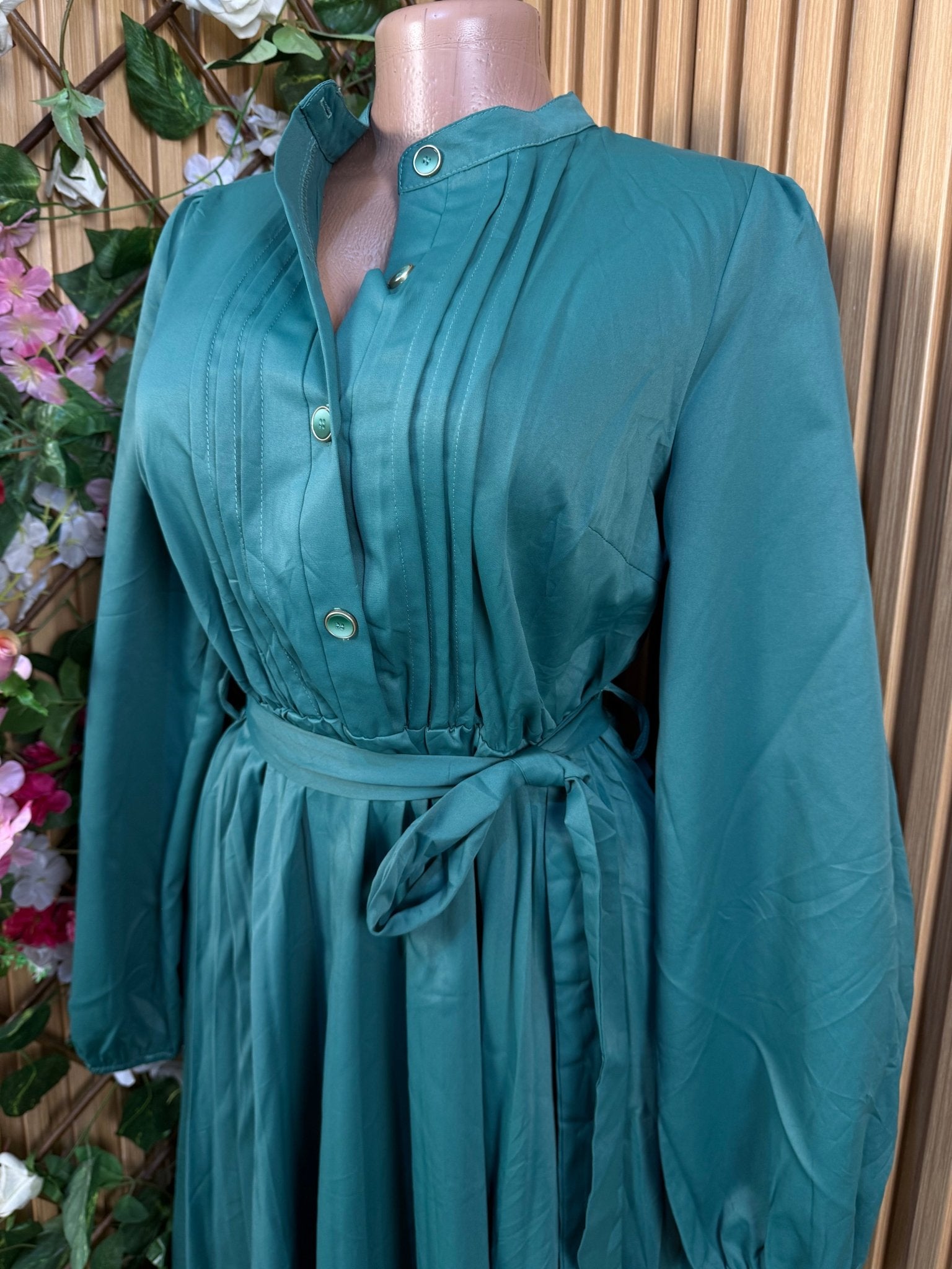 Robe évasée  manches longues avec boutons ceintrée - Perluna Store