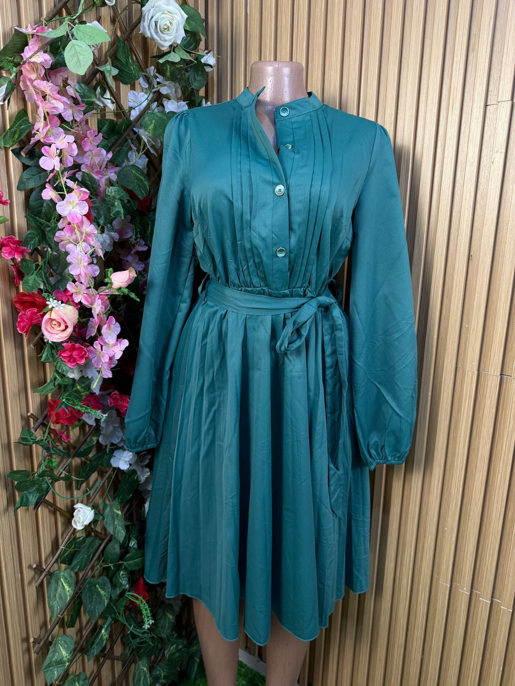 Robe évasée  manches longues avec boutons ceintrée - Perluna Store