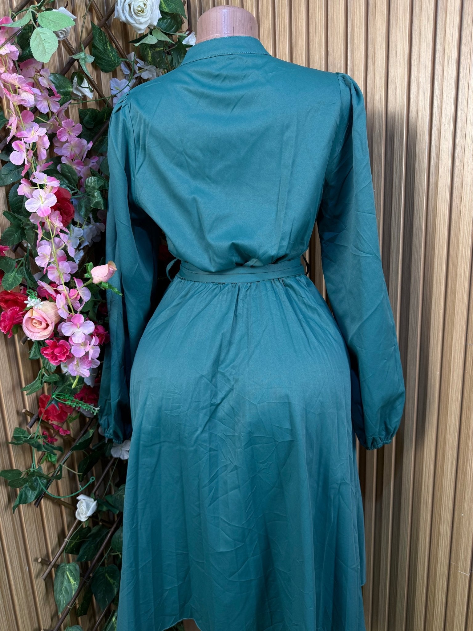 Robe évasée  manches longues avec boutons ceintrée - Perluna Store