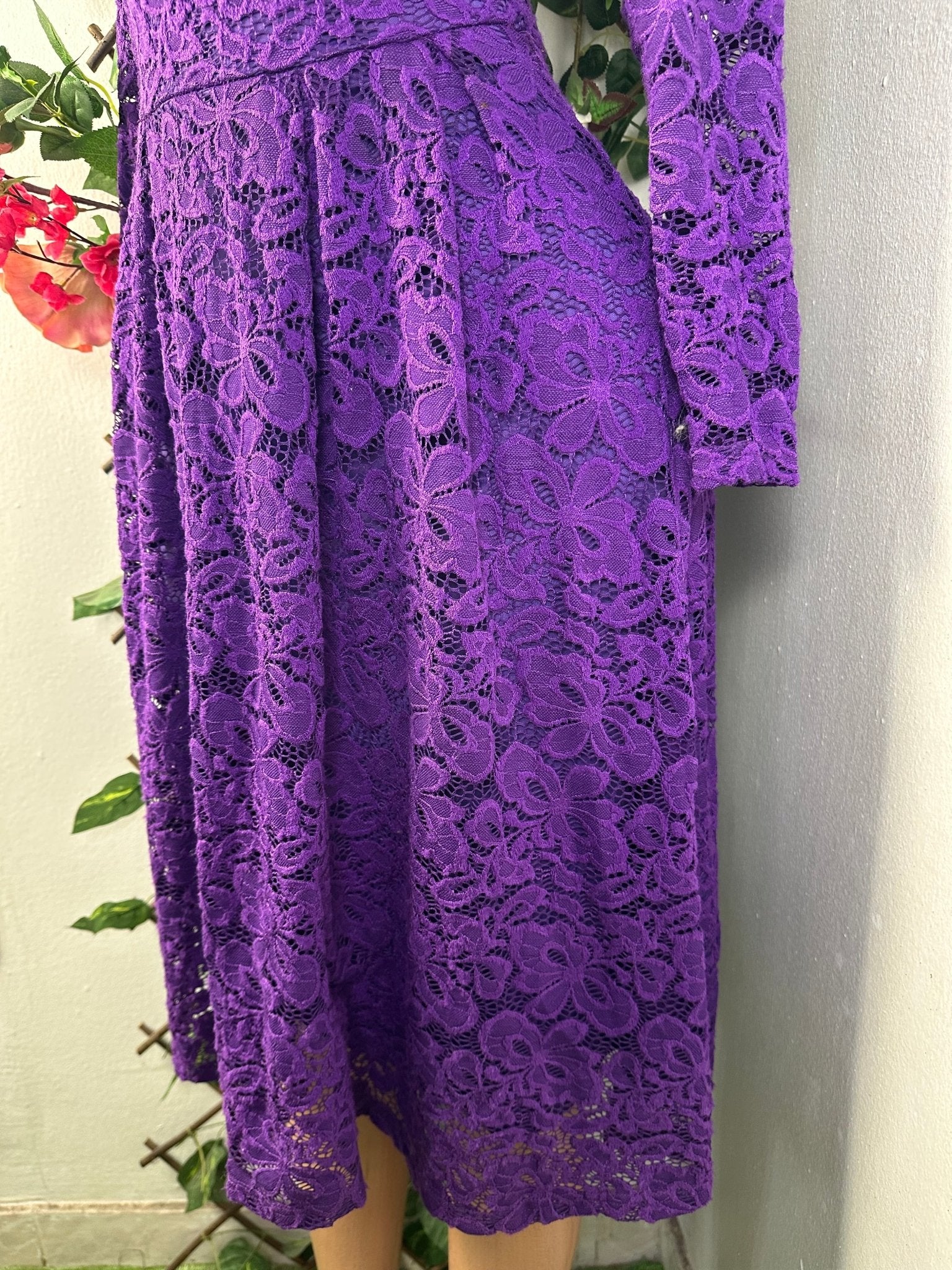 Robe évasée manches longues décollectée - Perluna Store - kinshasa