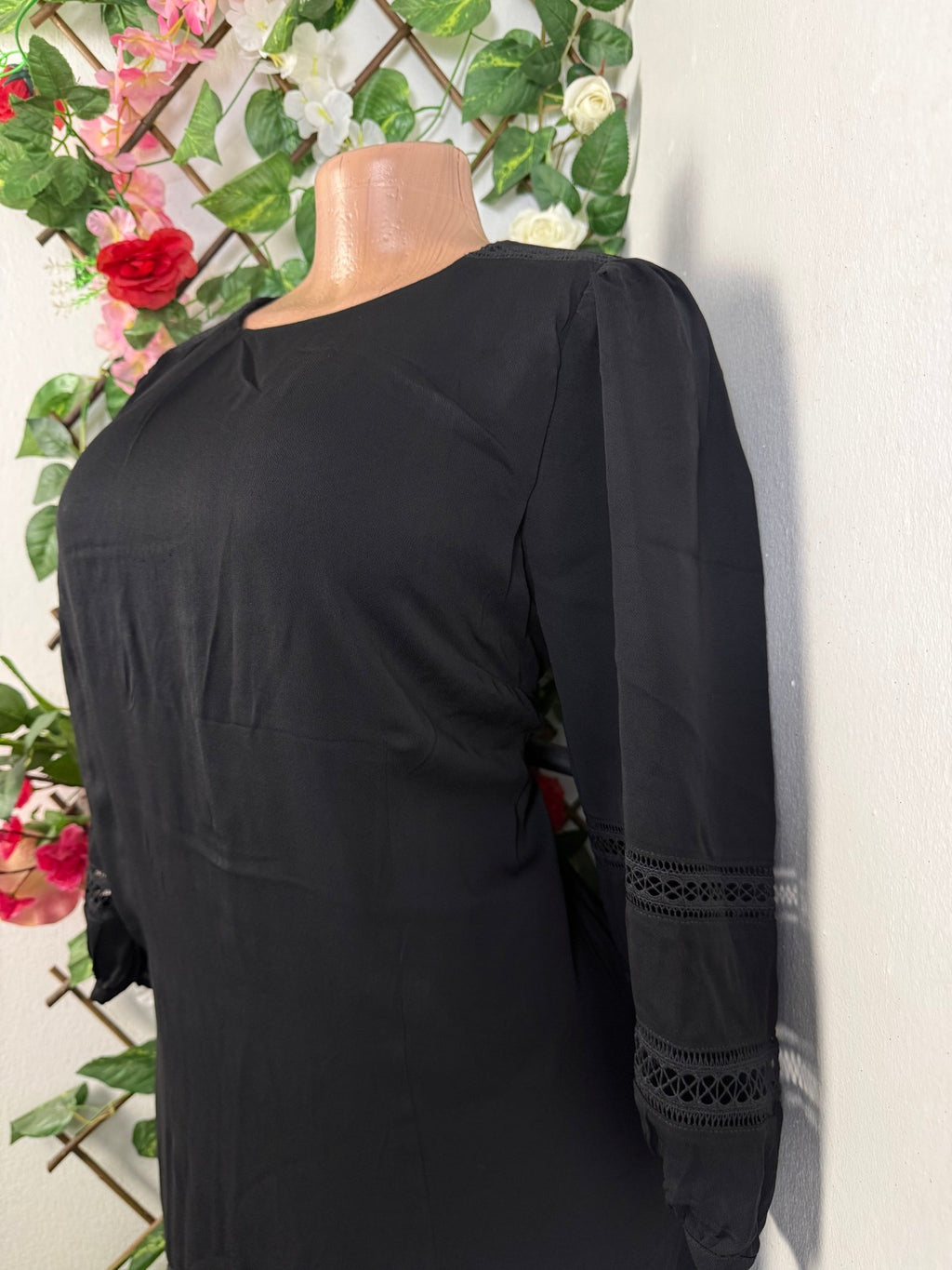 Robe évasée manches longues décollectée - Perluna Store - kinshasa