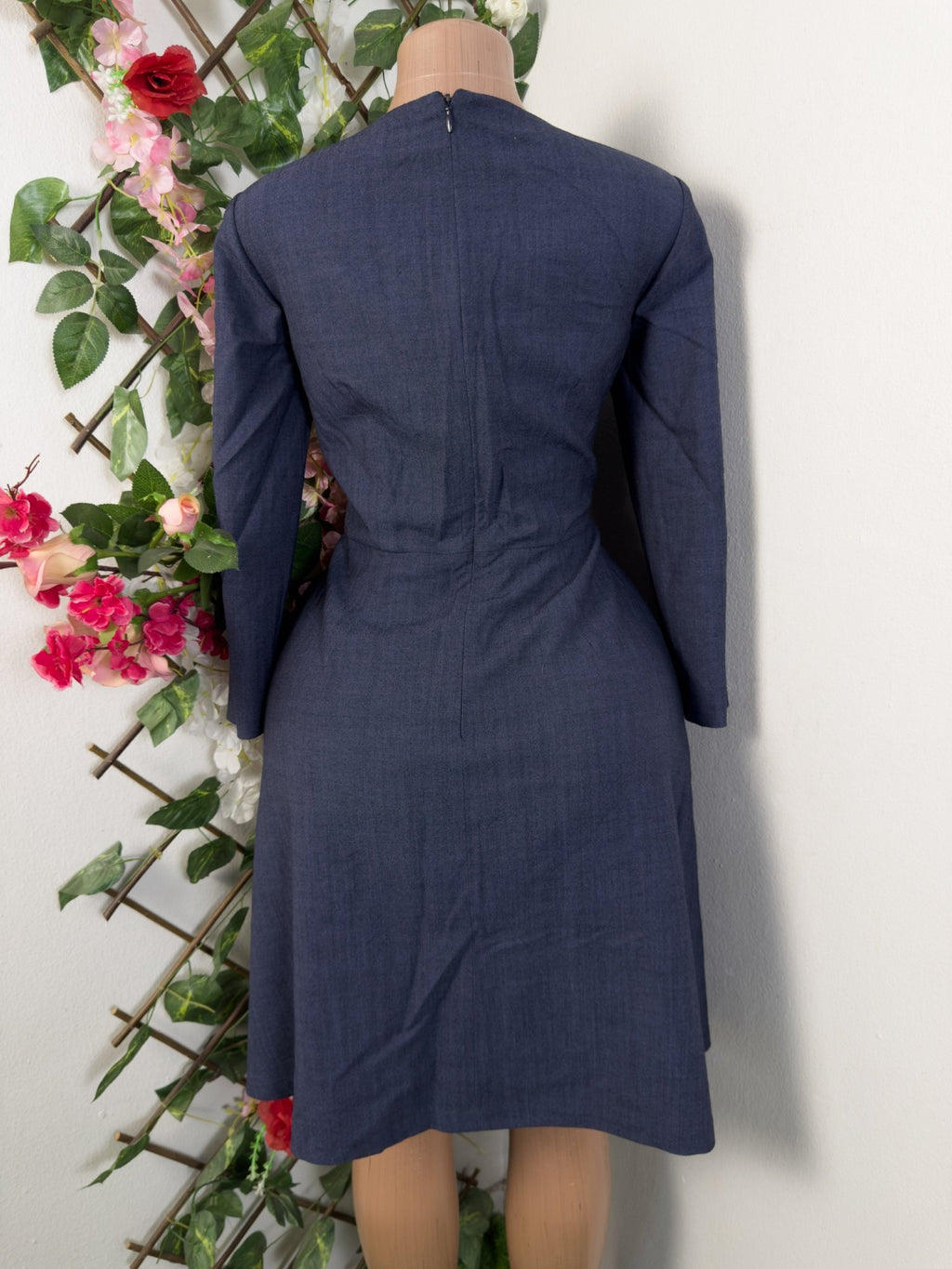 Robe évasée manches longues décollectée - Perluna Store