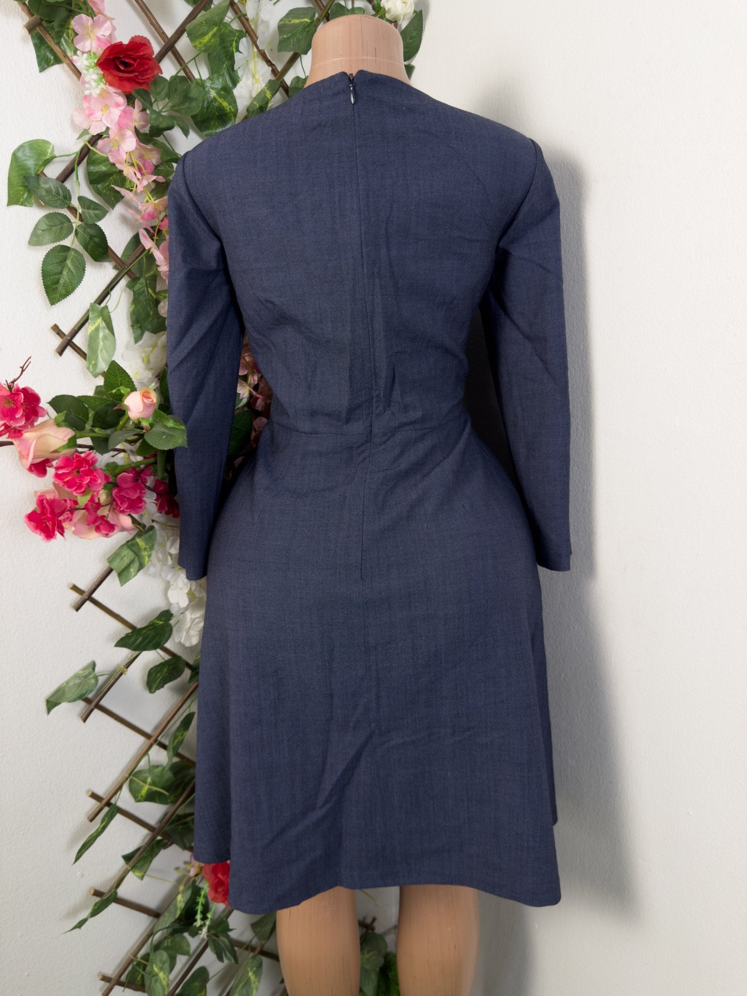 Robe évasée manches longues décollectée - Perluna Store