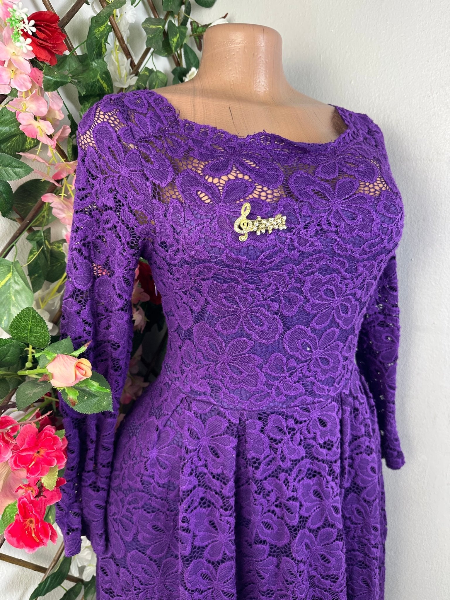 Robe évasée manches longues décollectée - Perluna Store - kinshasa