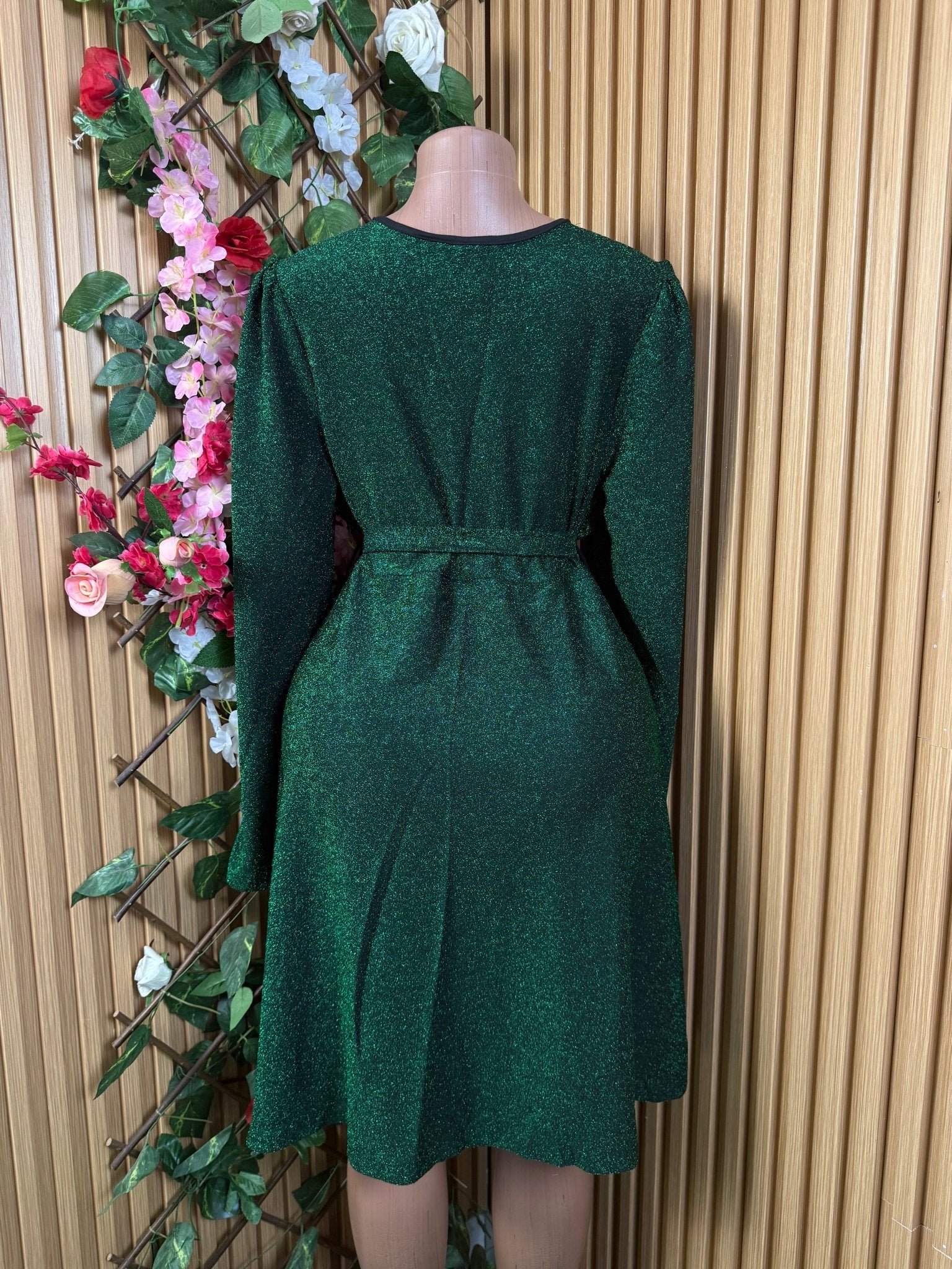 Robe évasée manches longues décollectée - Perluna Store