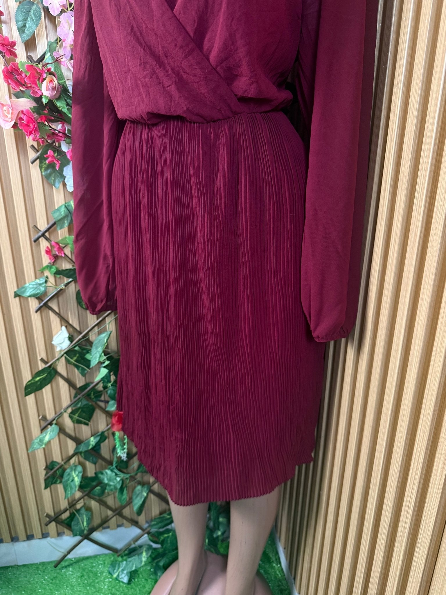 Robe évasée manches longues décolletéé - Perluna Store
