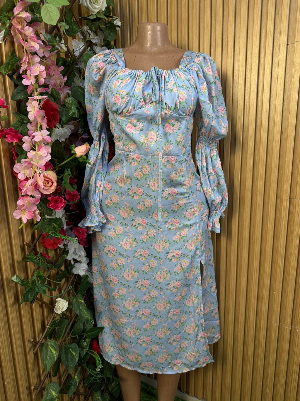 Robe évasée mi-longue manches longue col carré - Perluna Store