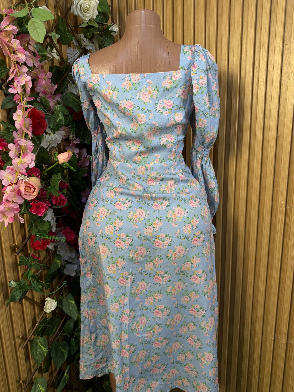 Robe évasée mi-longue manches longue col carré - Perluna Store