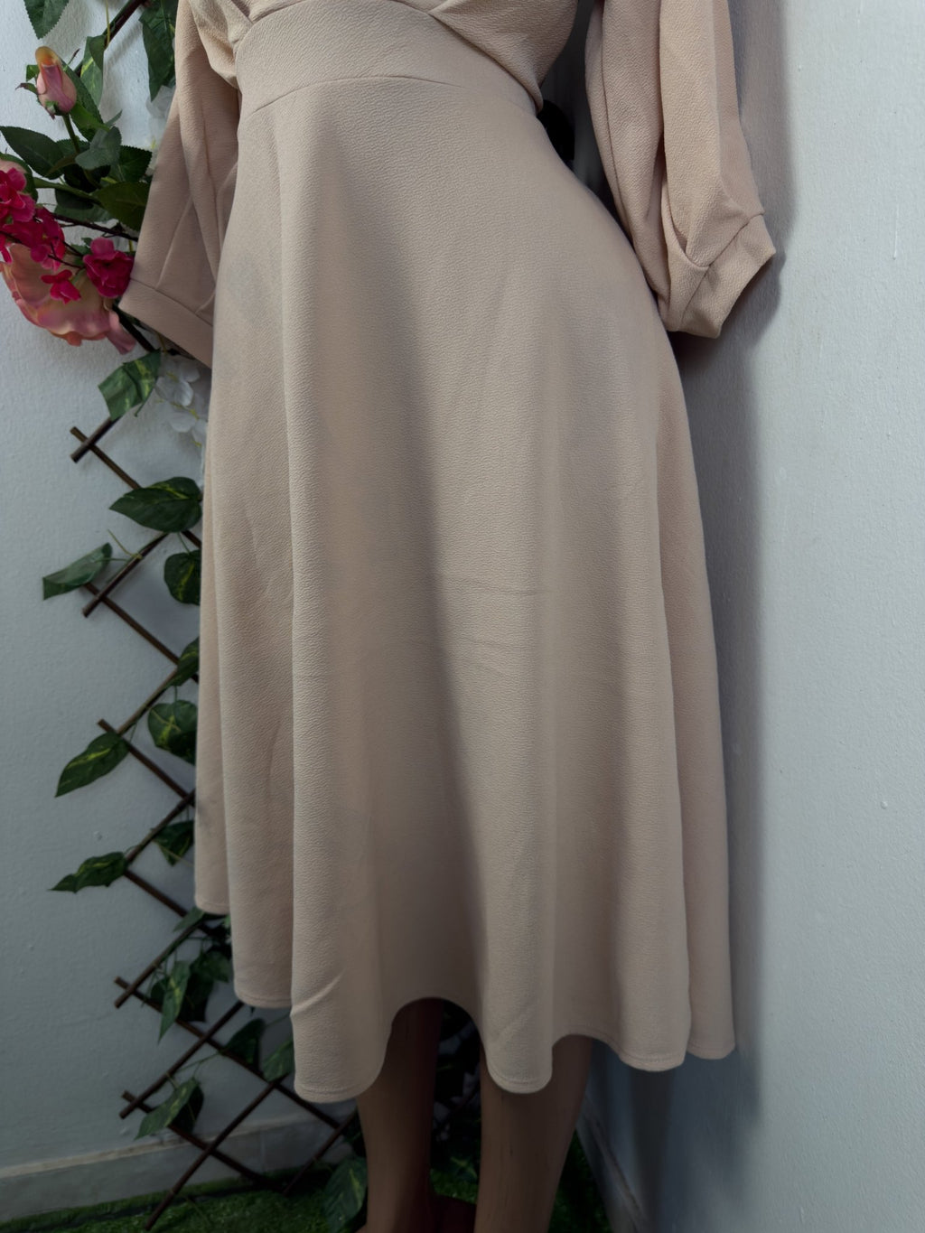 Robe évasée mi-longue manches longues col V - Perluna Store