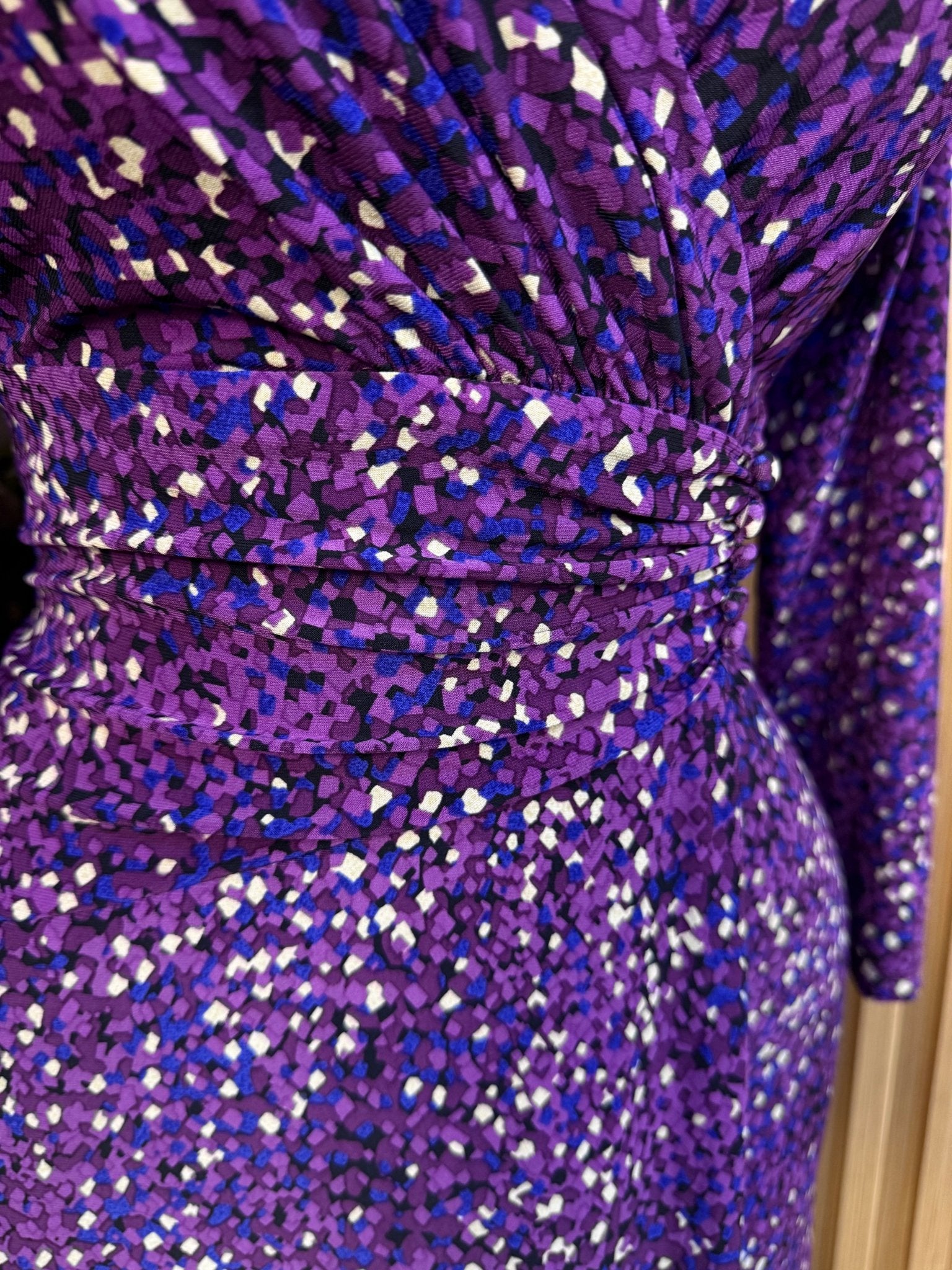 Robe évasée mi-longue manches longues col-V - Perluna Store