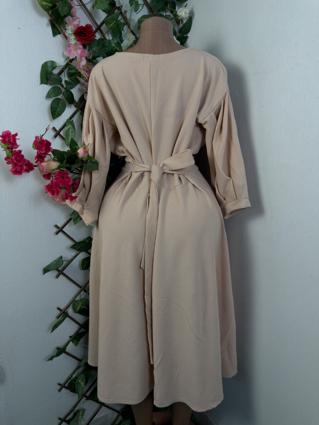 Robe évasée mi-longue manches longues col V - Perluna Store