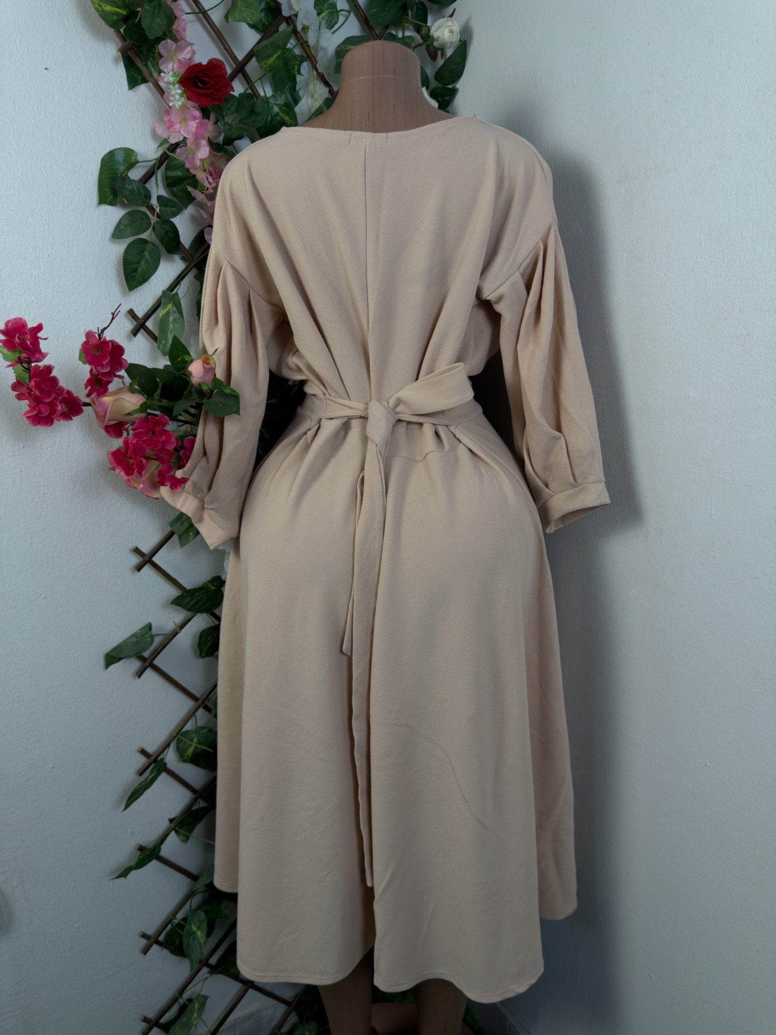 Robe évasée mi-longue manches longues col V - Perluna Store
