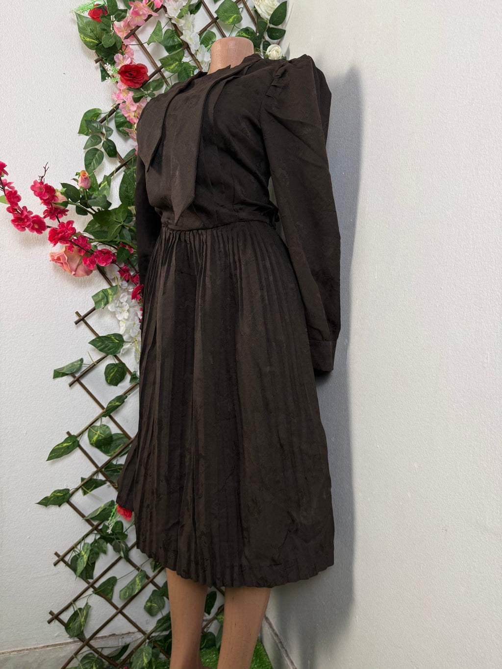 Robe évasée mi - longue manches longues - Perluna Store - kinshasa