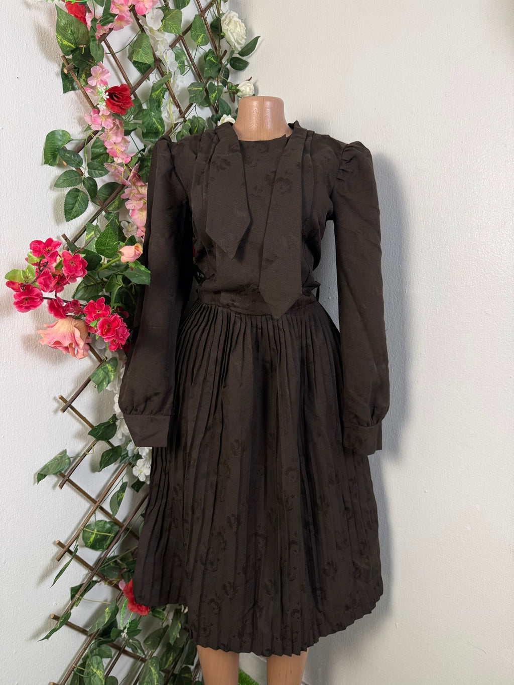 Robe évasée mi - longue manches longues - Perluna Store - kinshasa