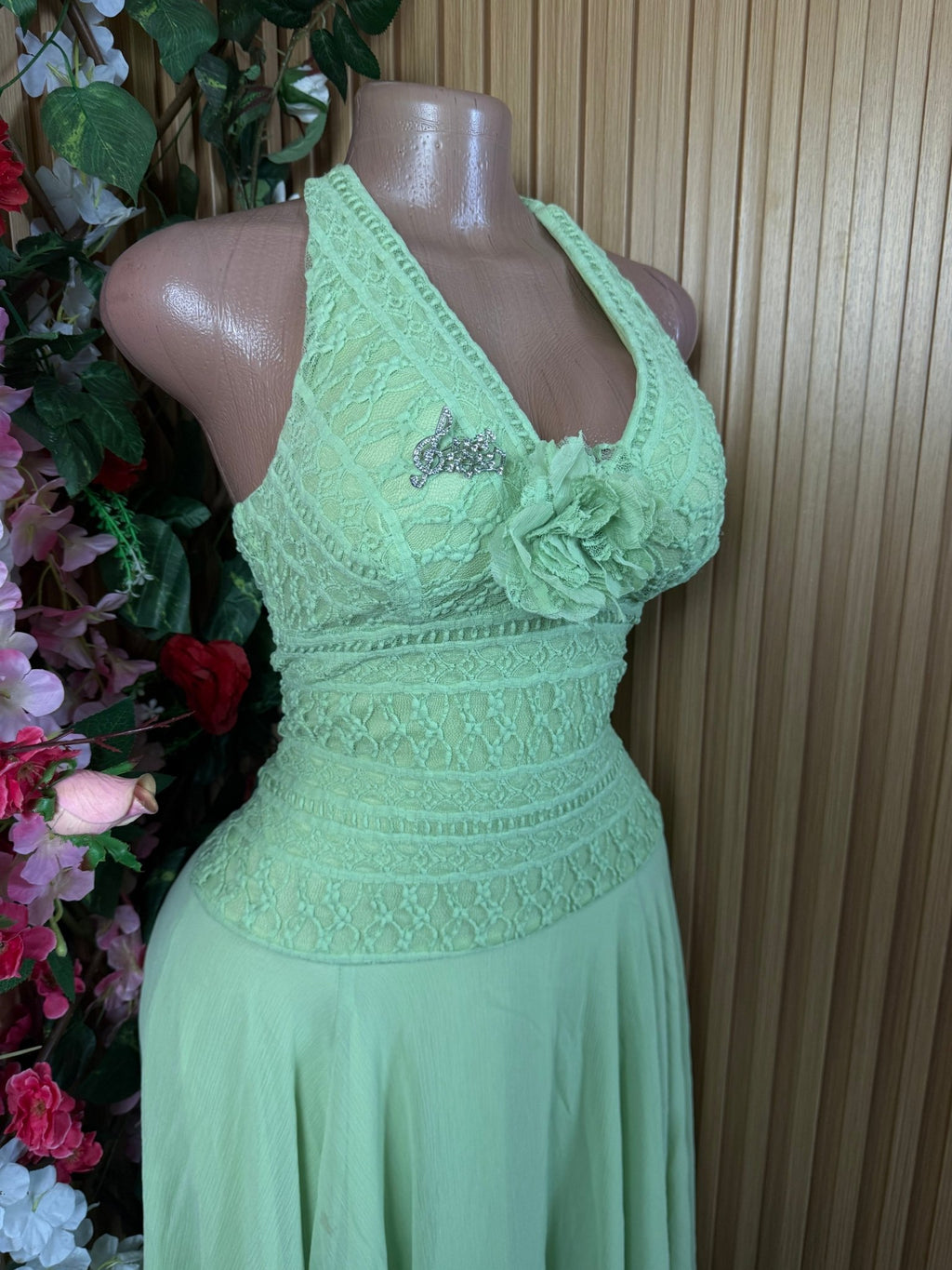 Robe évasée mi-longue sans manches décolletée - Perluna Store