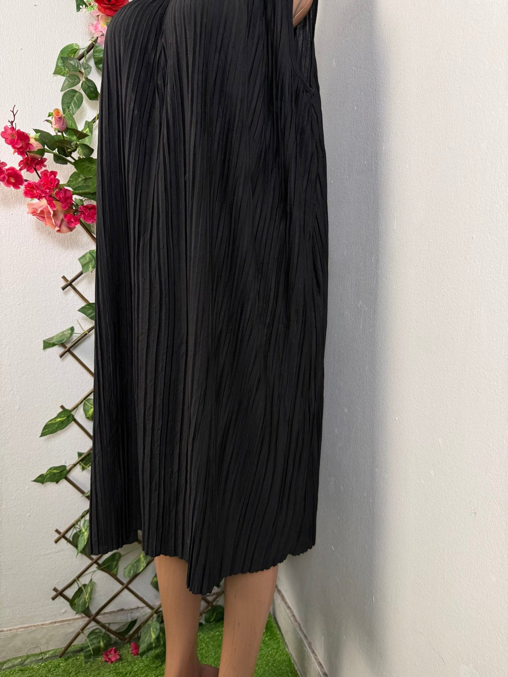 Robe évasée mi - longue sans manches - Perluna Store - kinshasa