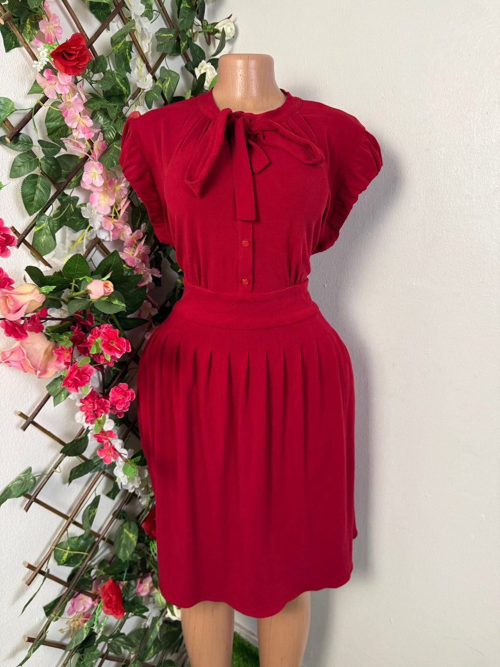 Robe évasée plissée a noeud - Perluna Store - kinshasa