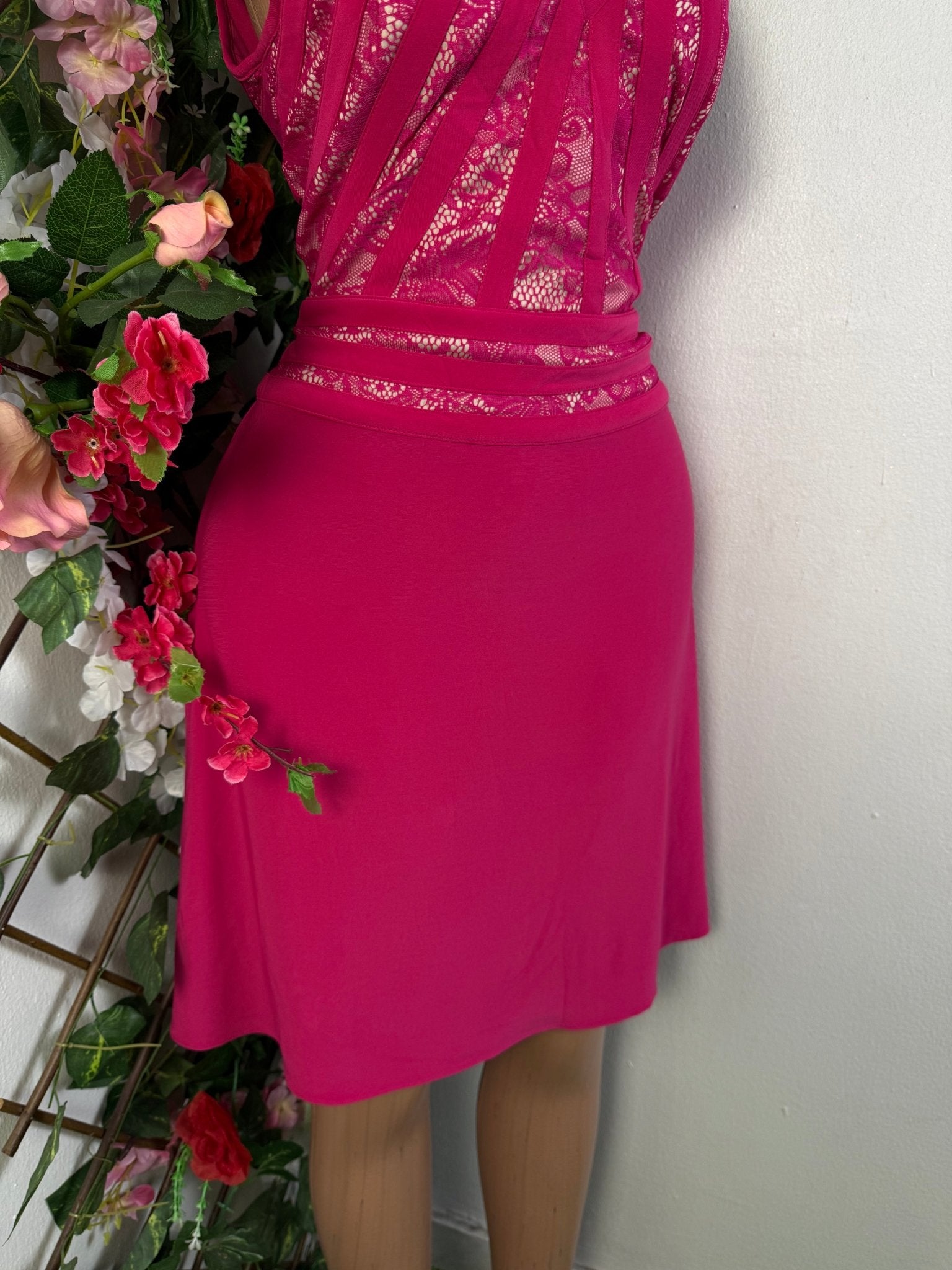Robe evasée sans manche colle coeur - Perluna Store - kinshasa