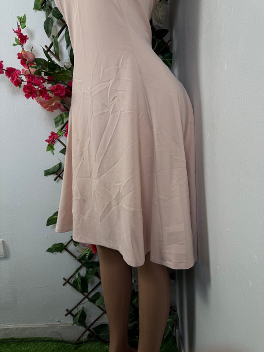 Robe évasée sans manche décolleté en v - Perluna Store - kinshasa
