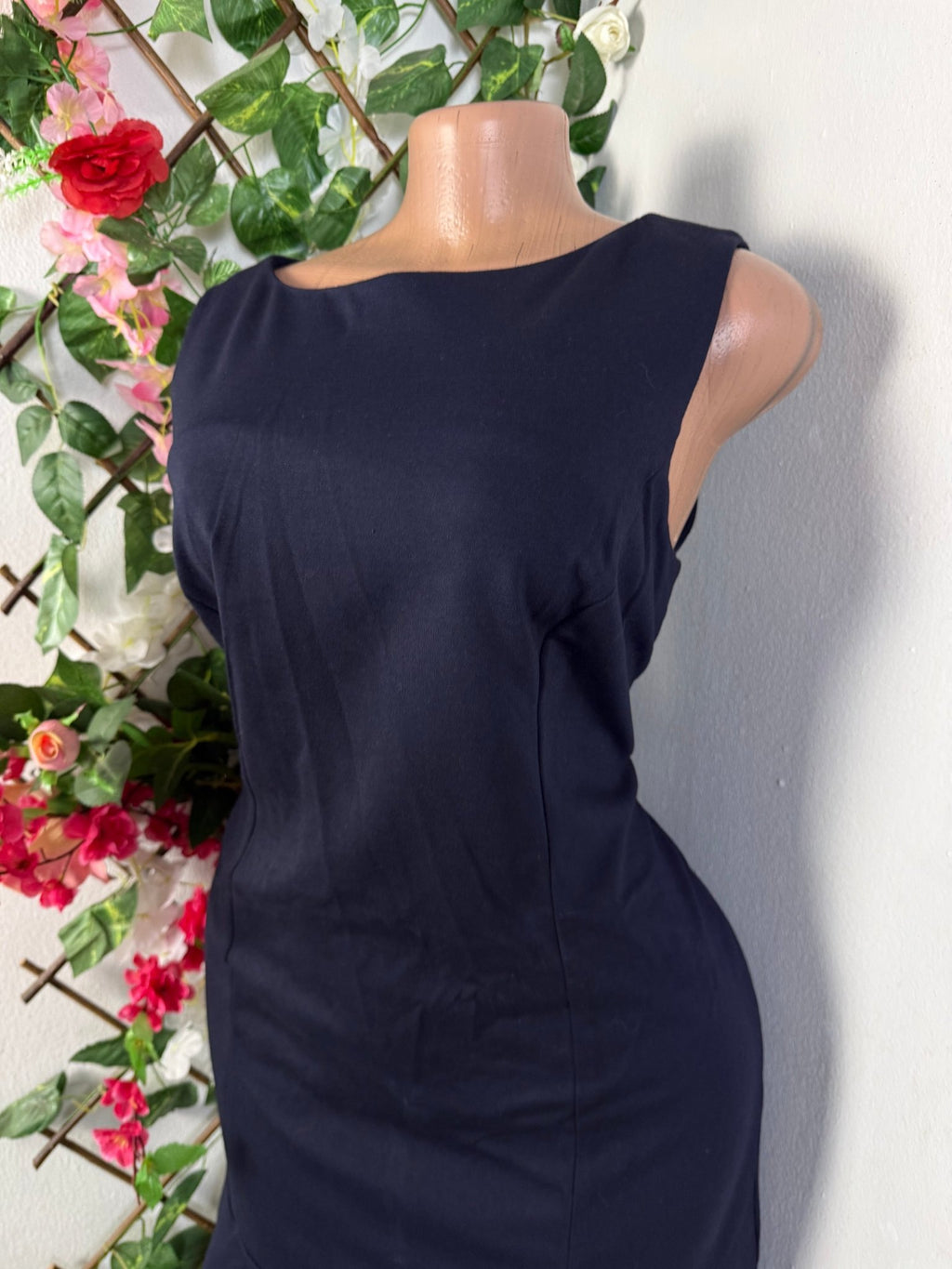 Robe évasée sans manche - Perluna Store - kinshasa