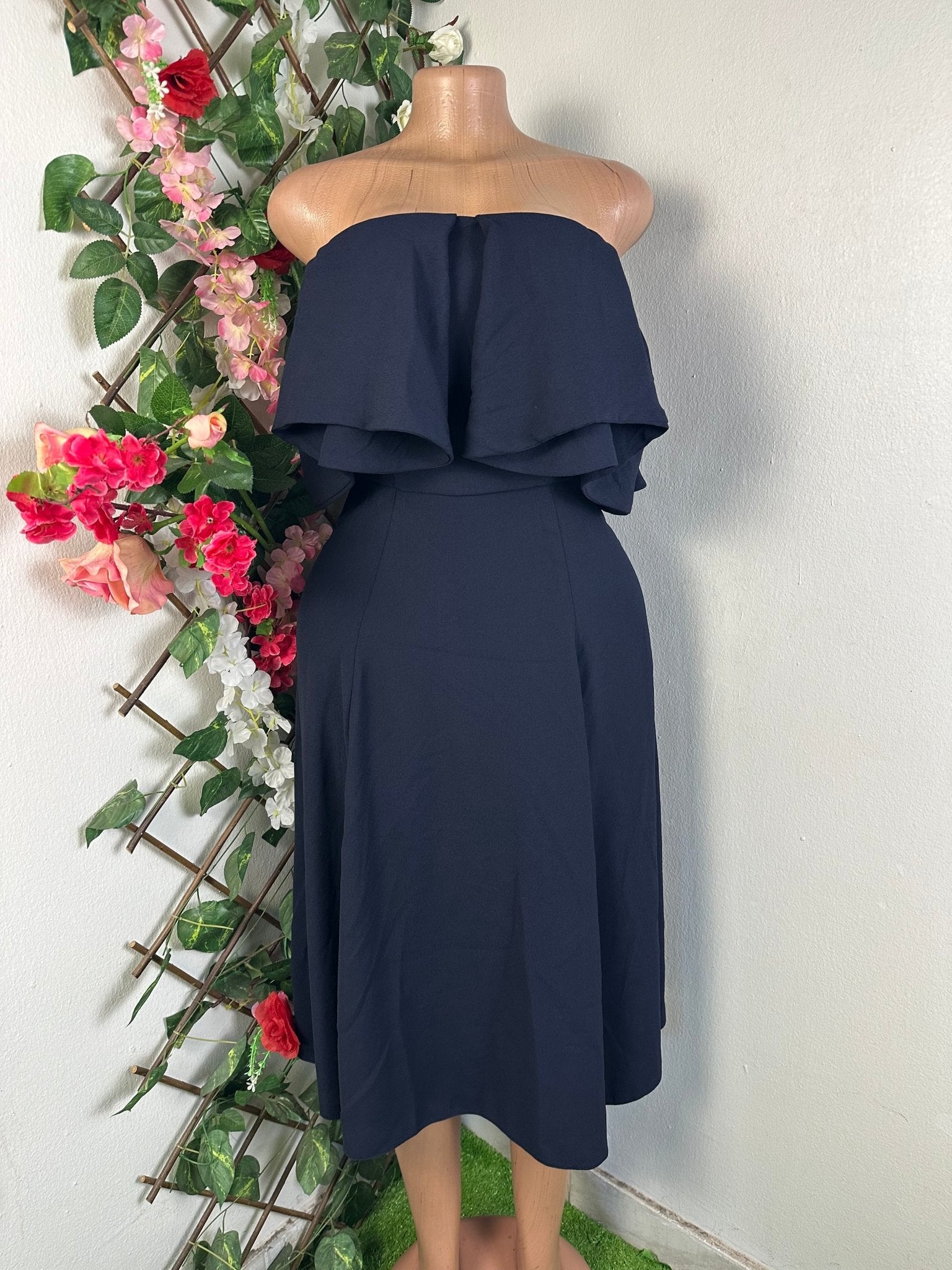 Robe évasée sans manches bustier - Perluna Store - kinshasa