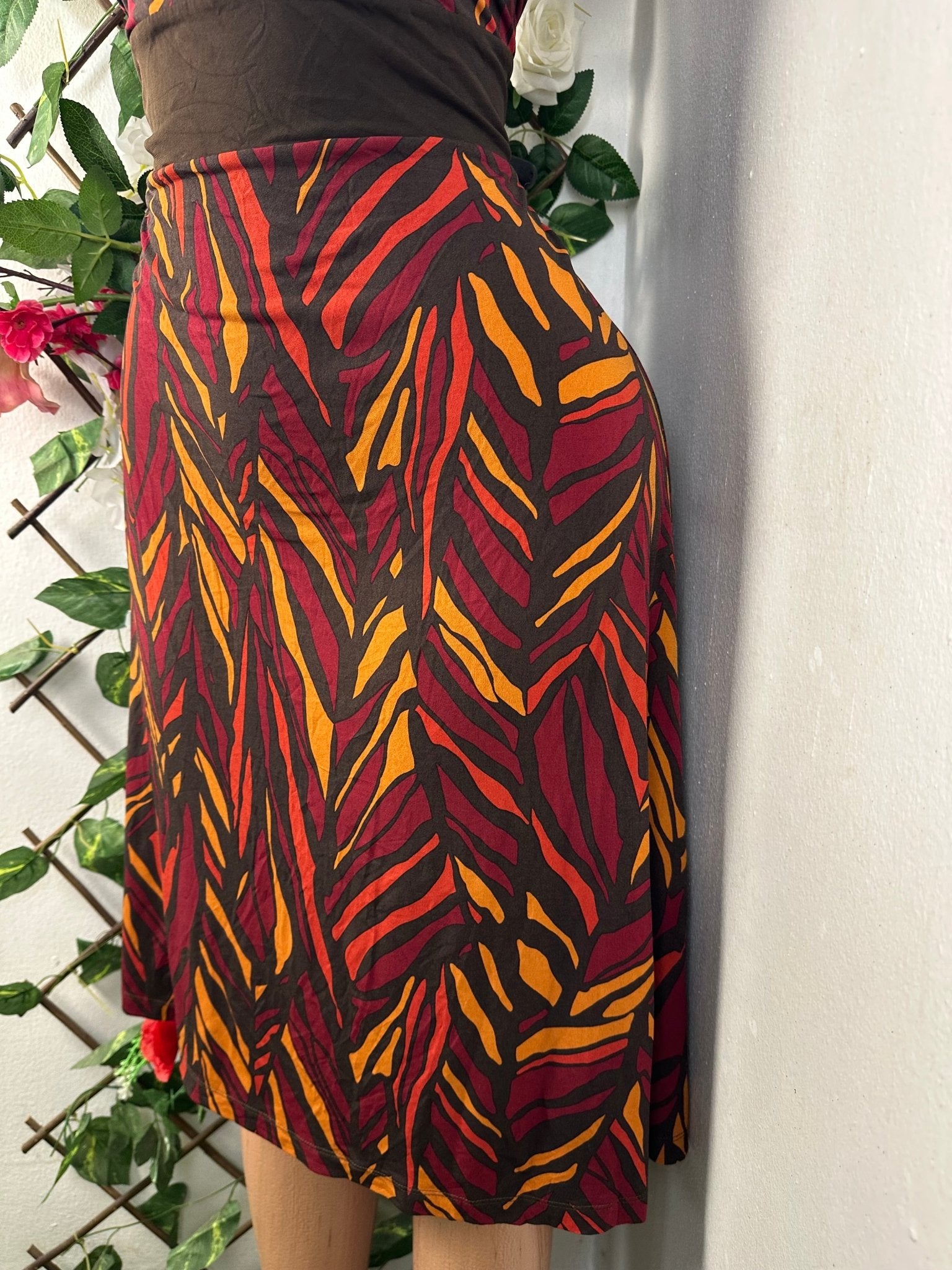 Robe évasée sans manches ceintrée col V - Perluna Store - kinshasa