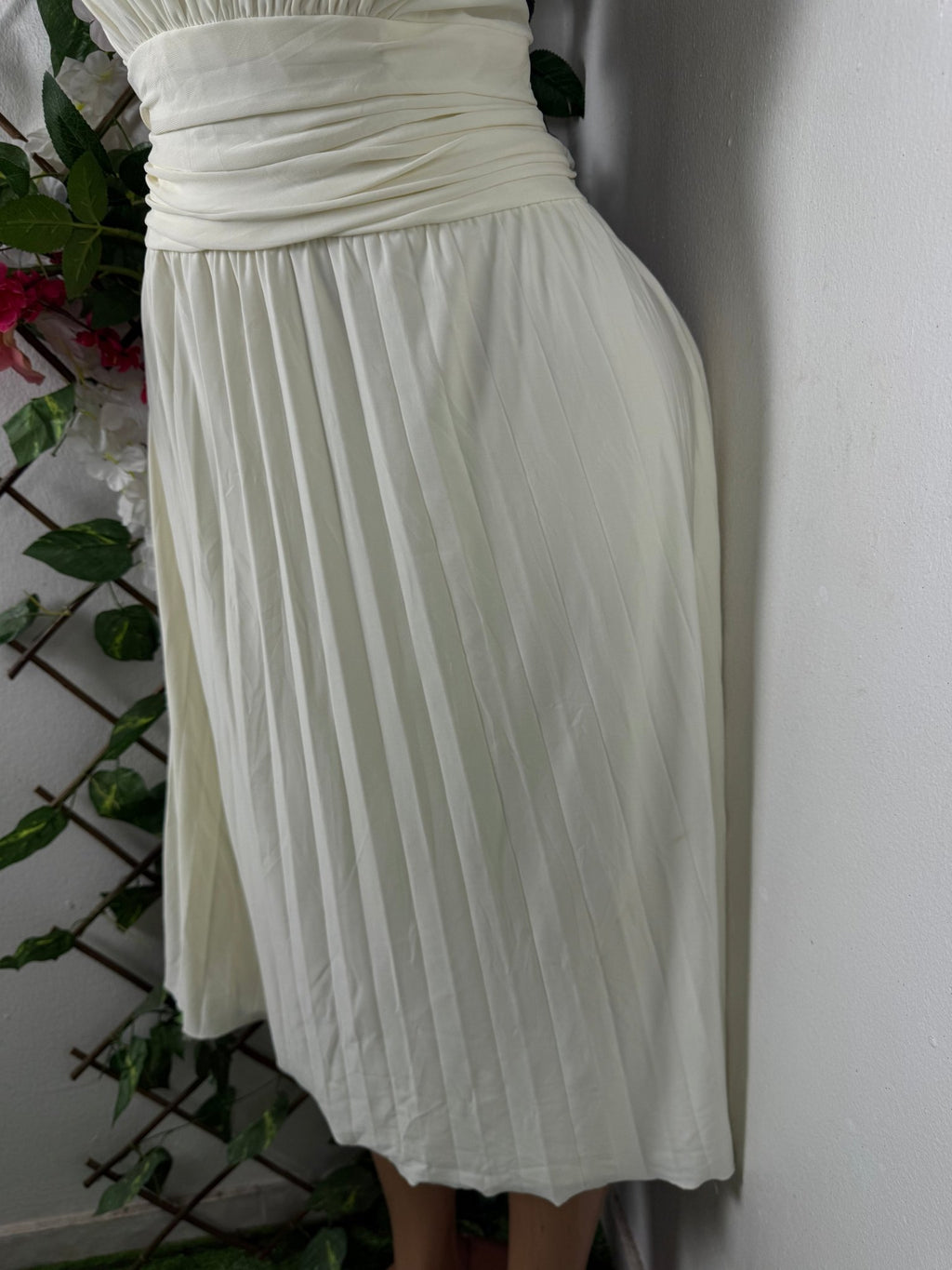 Robe évasée sans manches ceintrée - Perluna Store