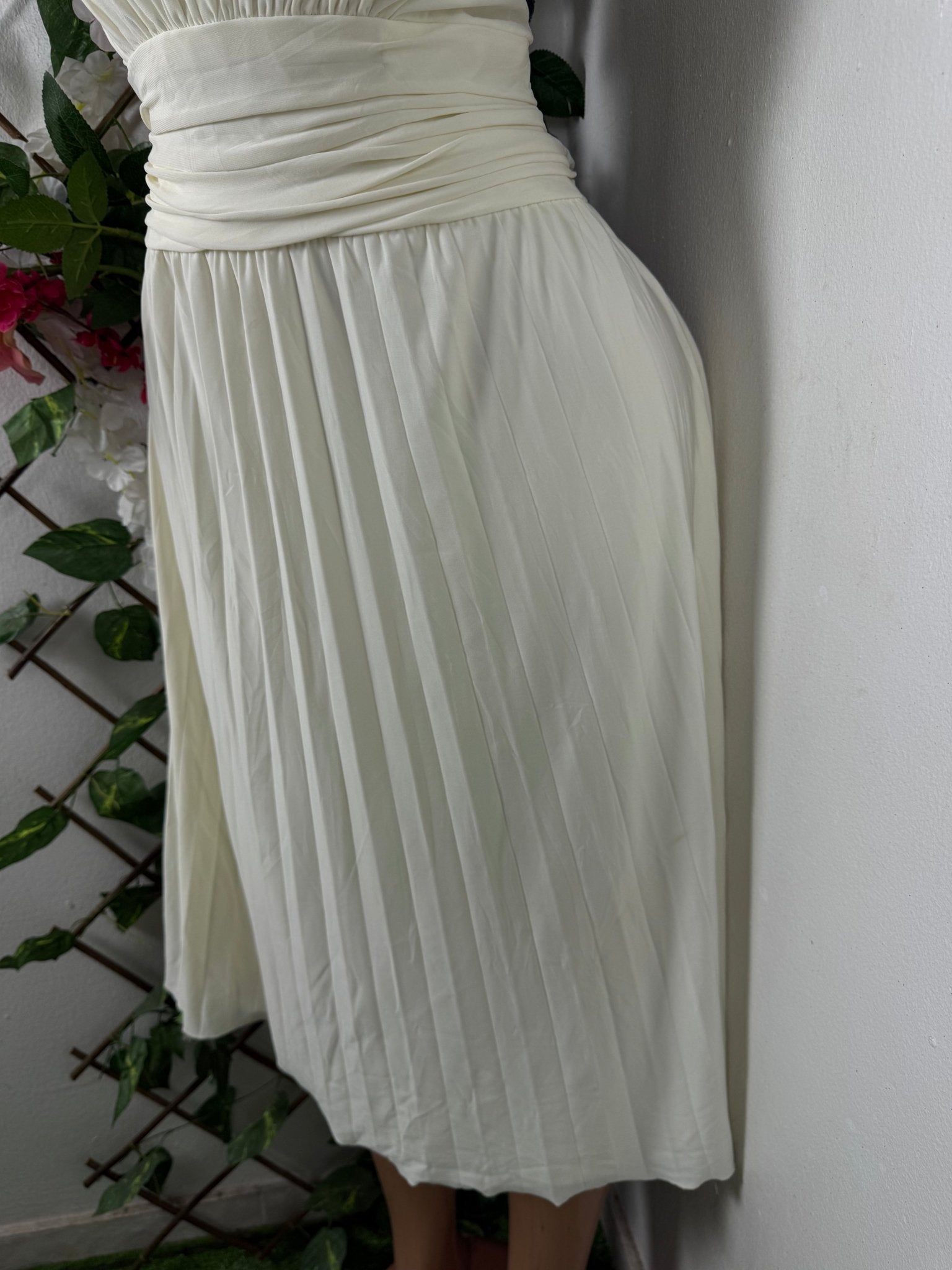 Robe évasée sans manches ceintrée - Perluna Store