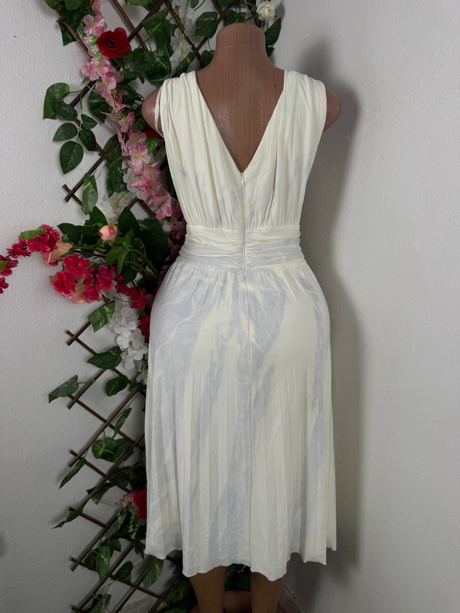 Robe évasée sans manches ceintrée - Perluna Store