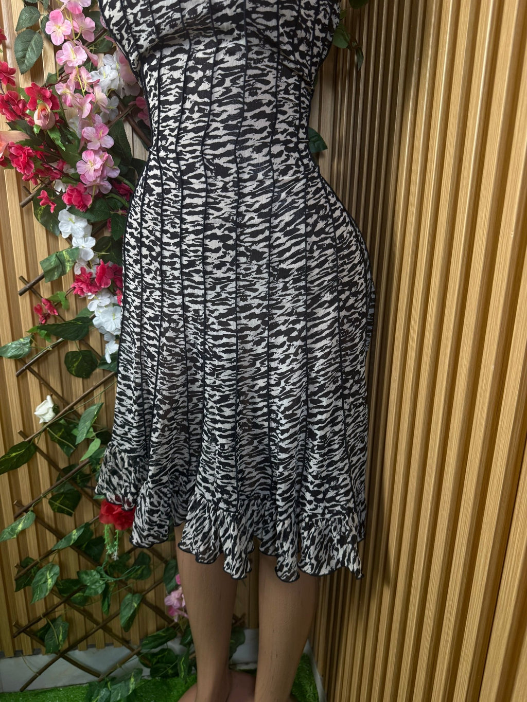 Robe évasée sans manches décollectée - Perluna Store