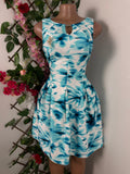 Robe évasée sans manches décollectée - Perluna Store