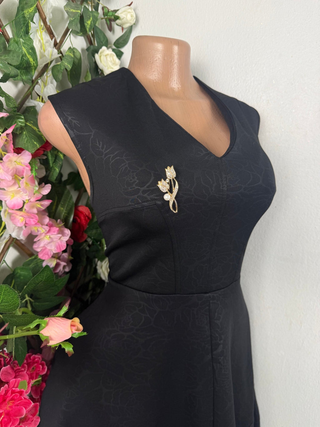 Robe évasée sans manches décollectée - Perluna Store