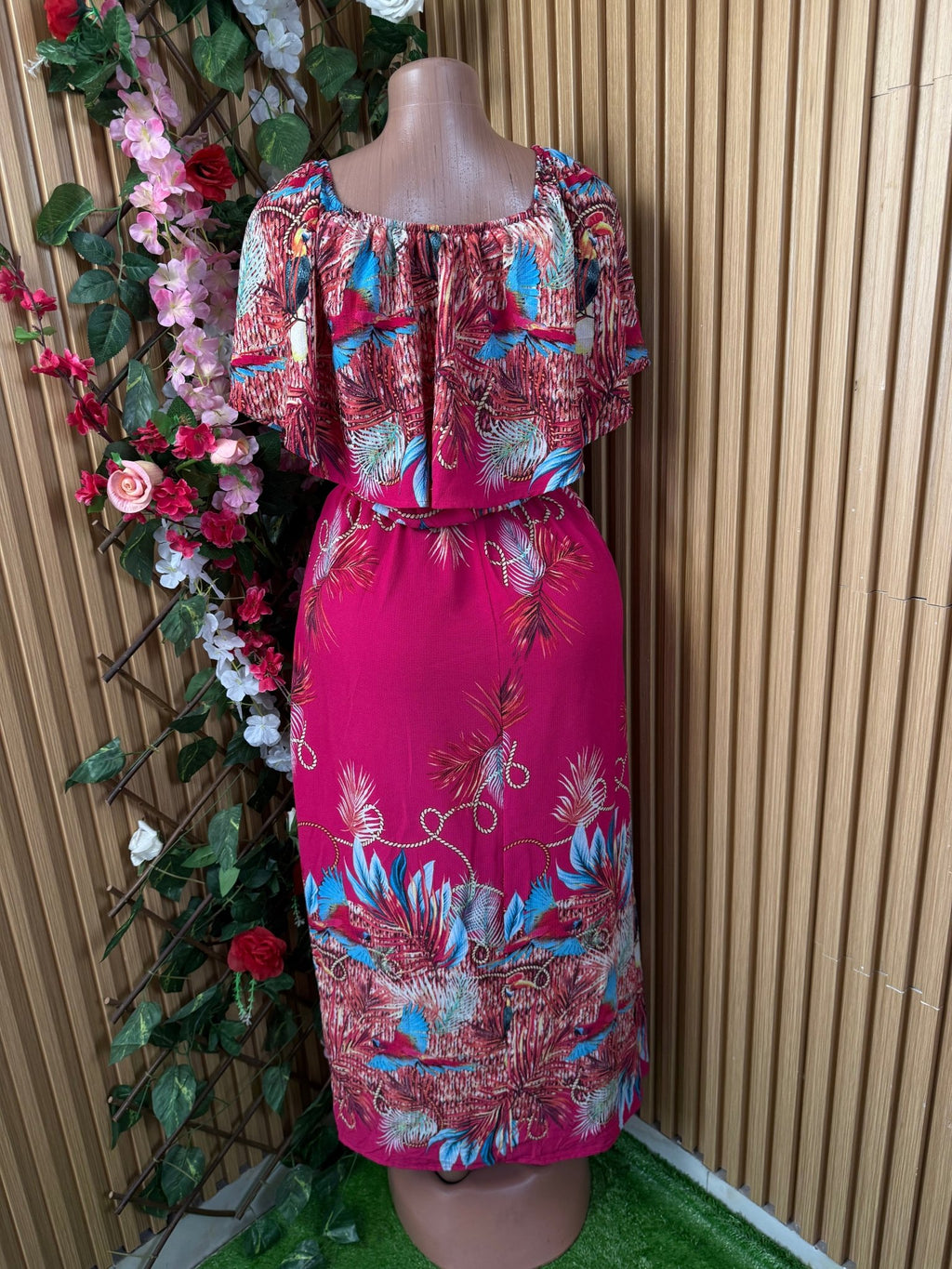 Robe évasée sans manches décollectée - Perluna Store