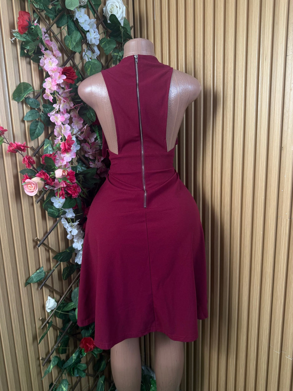 Robe évasée  sans manches décollectée - Perluna Store