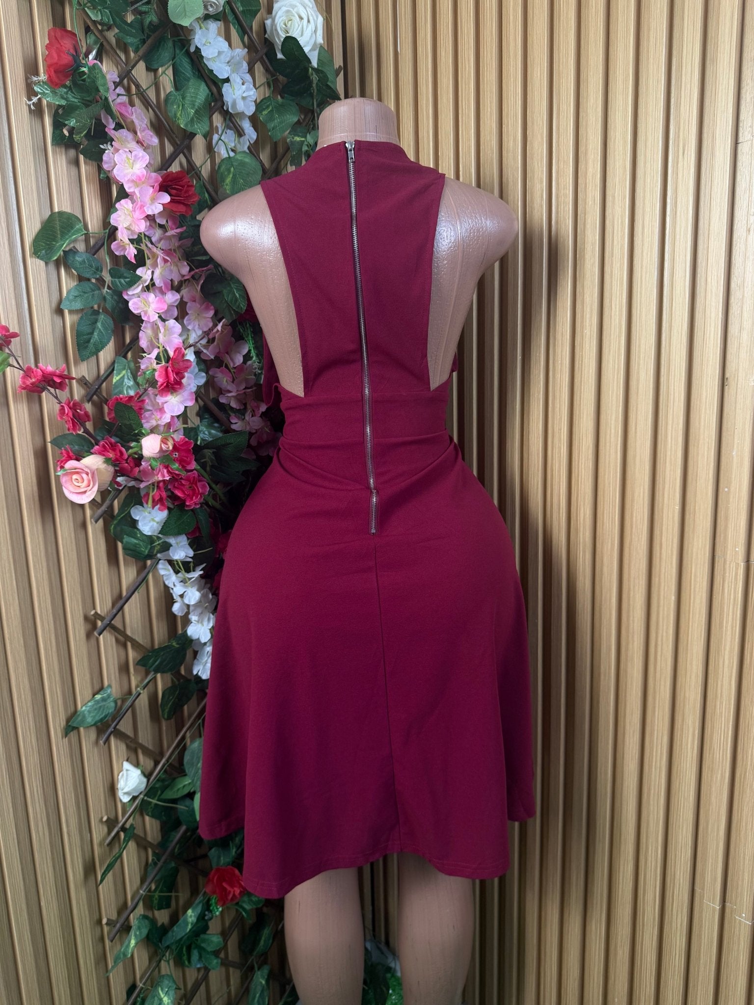 Robe évasée  sans manches décollectée - Perluna Store