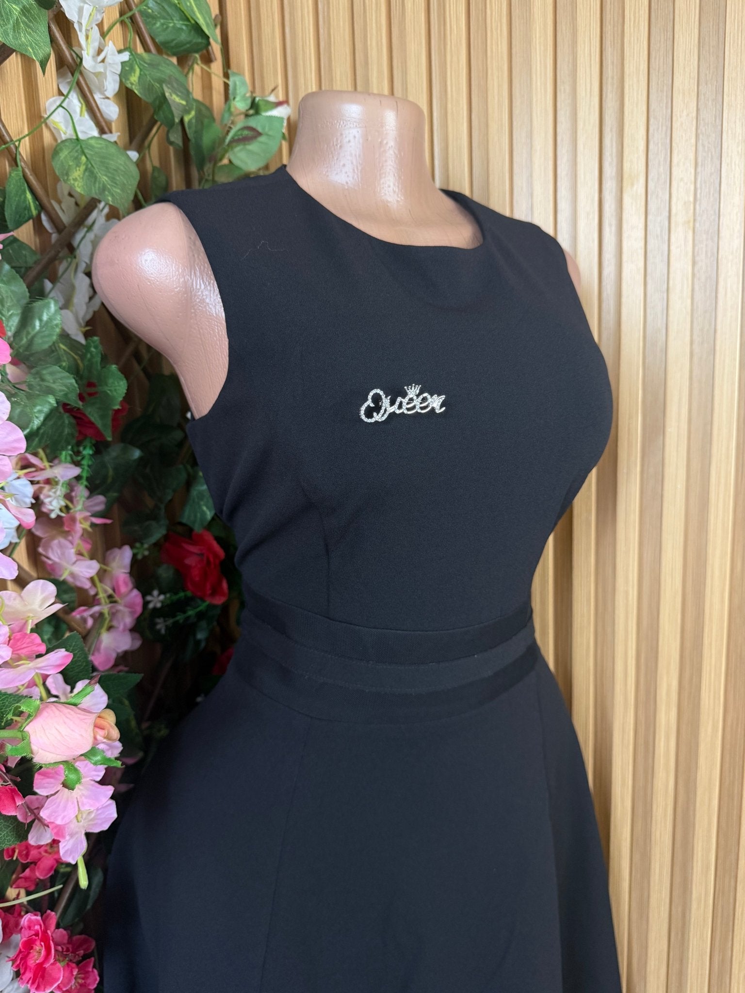 Robe évasée sans manches décolletée - Perluna Store