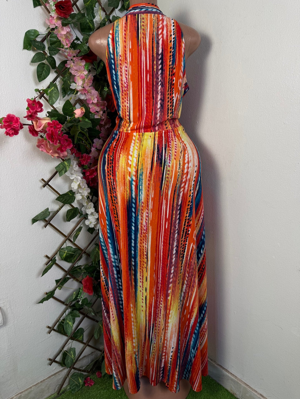 Robe évasée sans manches décolletée - Perluna Store - kinshasa