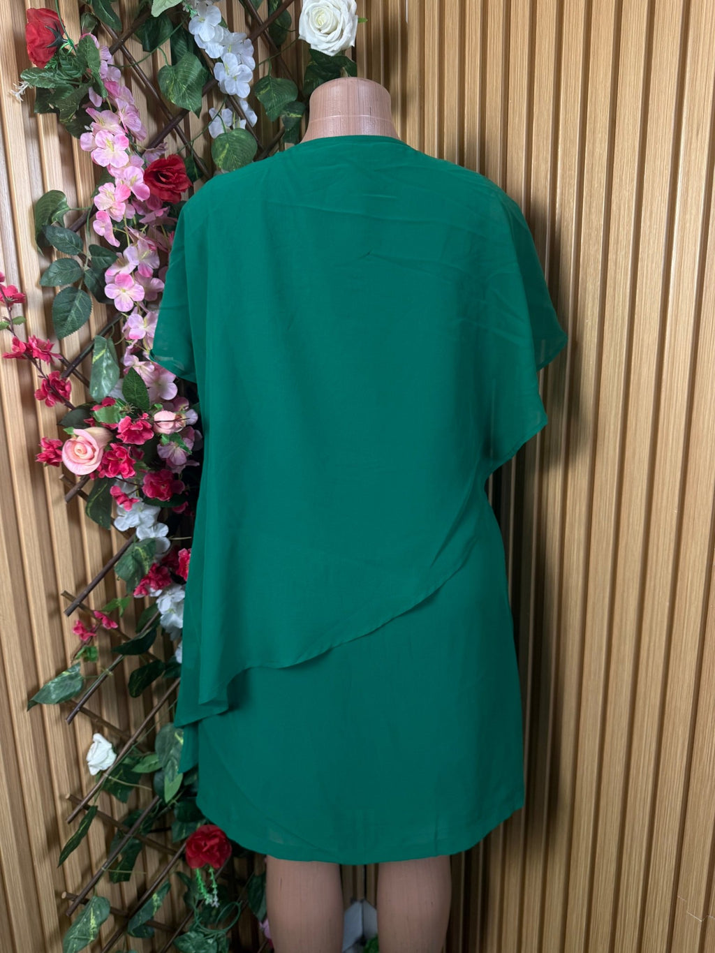 Robe évasée sans manches décolletée - Perluna Store