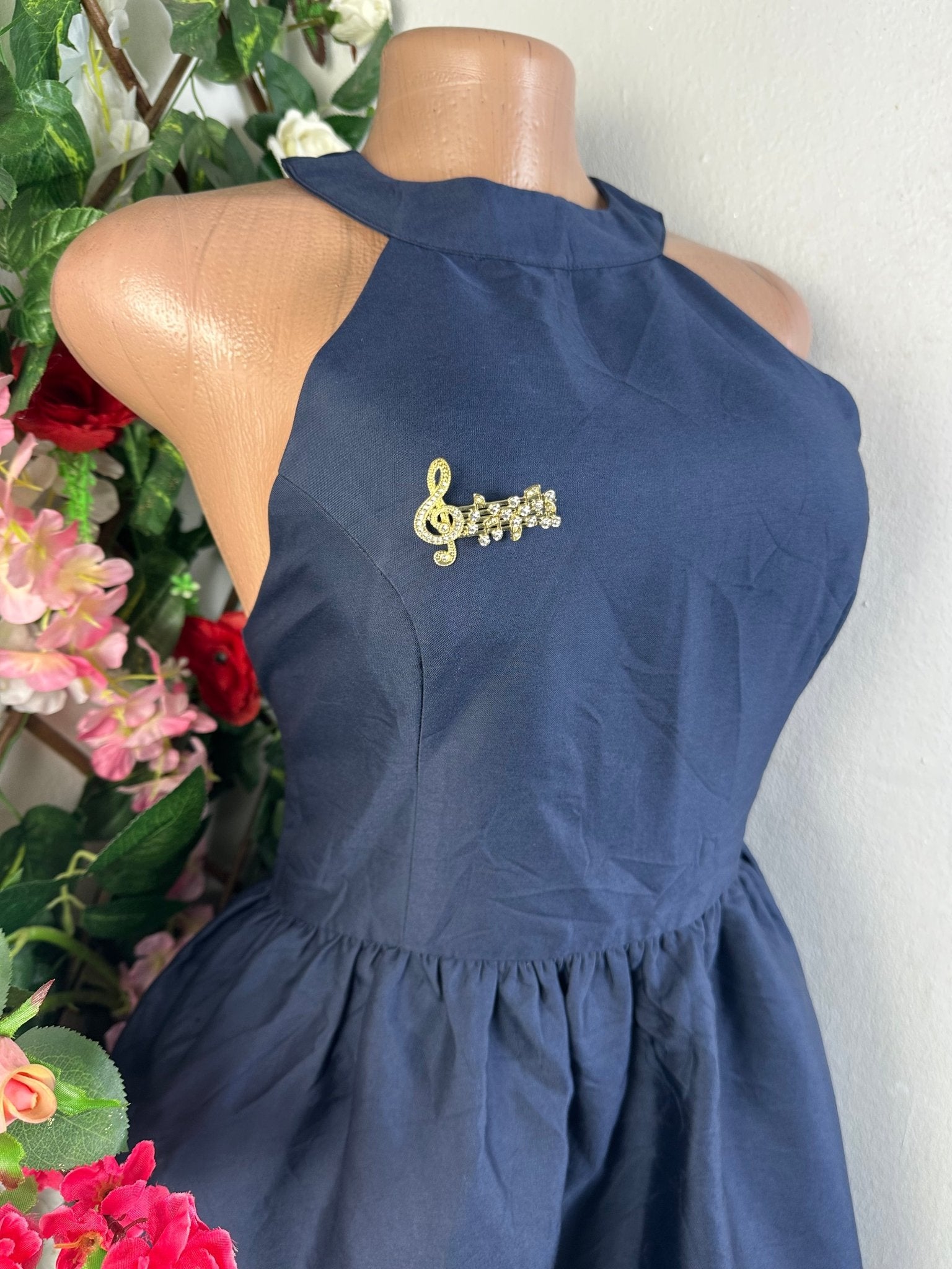 Robe évasée sans manches dénudée - Perluna Store - kinshasa