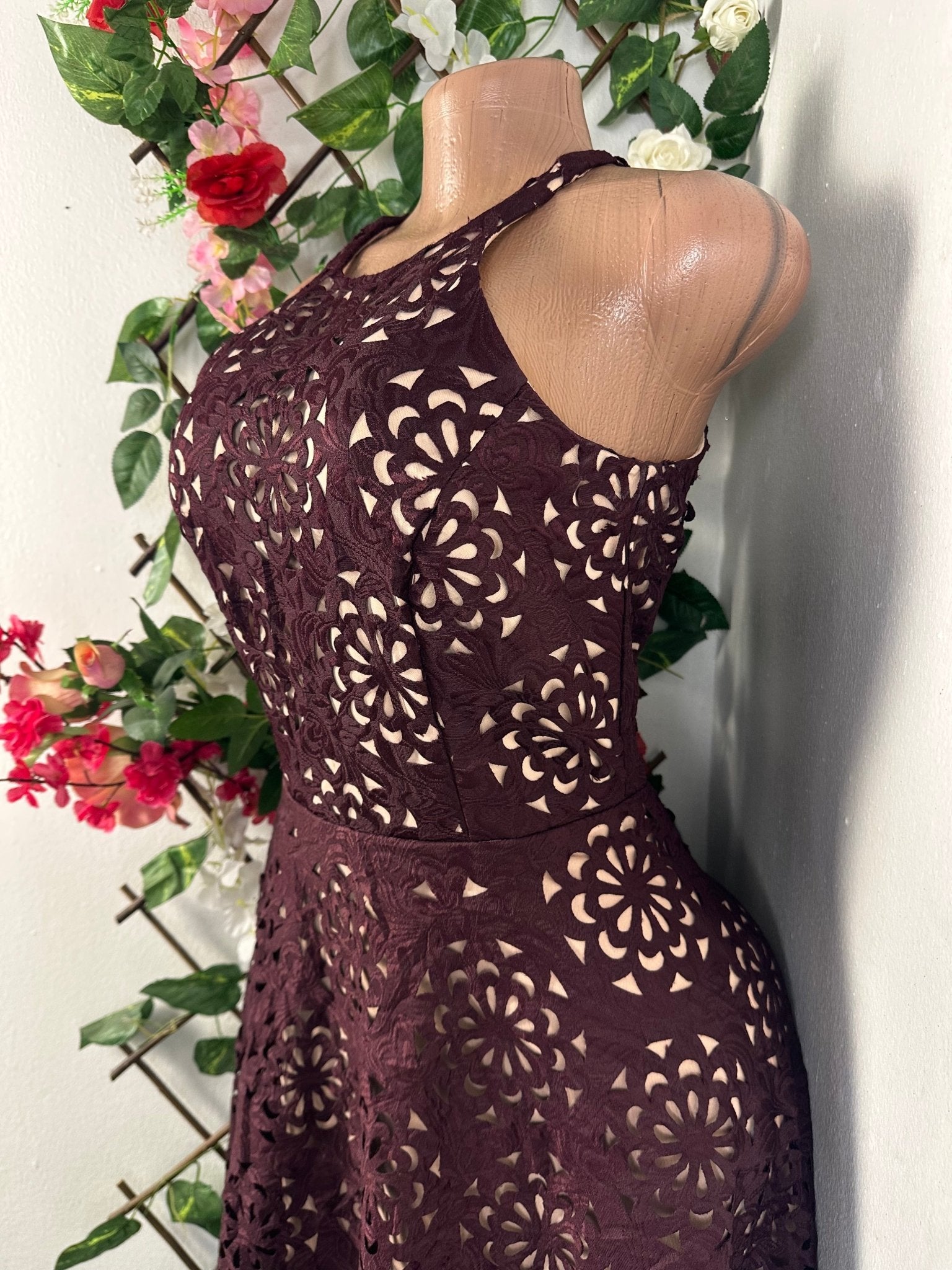 Robe évasée sans manches drapée - Perluna Store - kinshasa