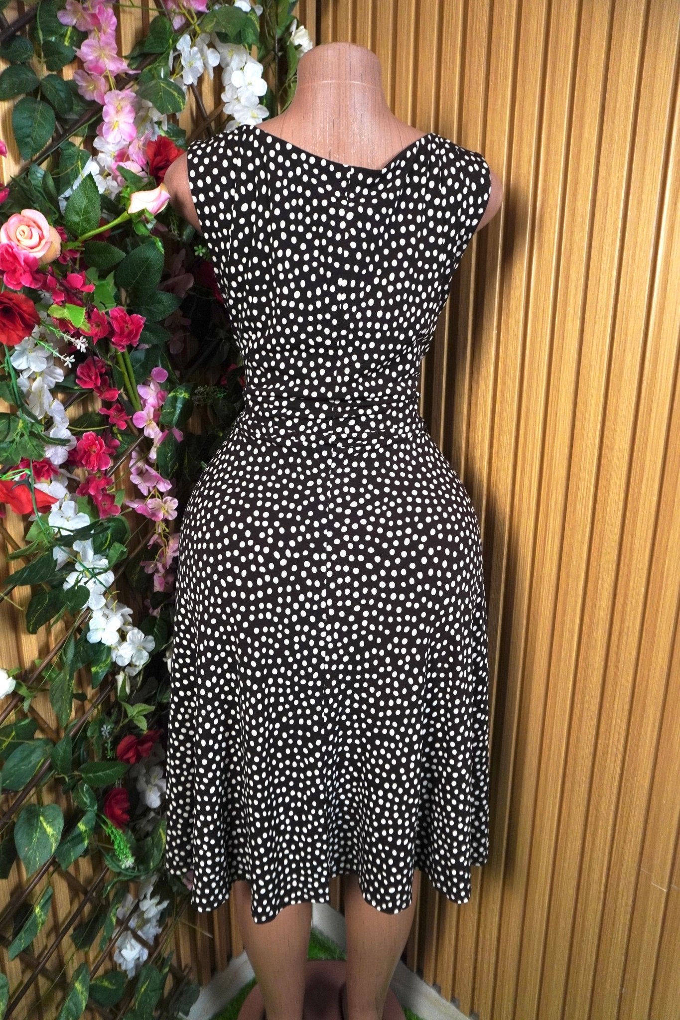 Robe evasée sans manches drapée - Perluna Store