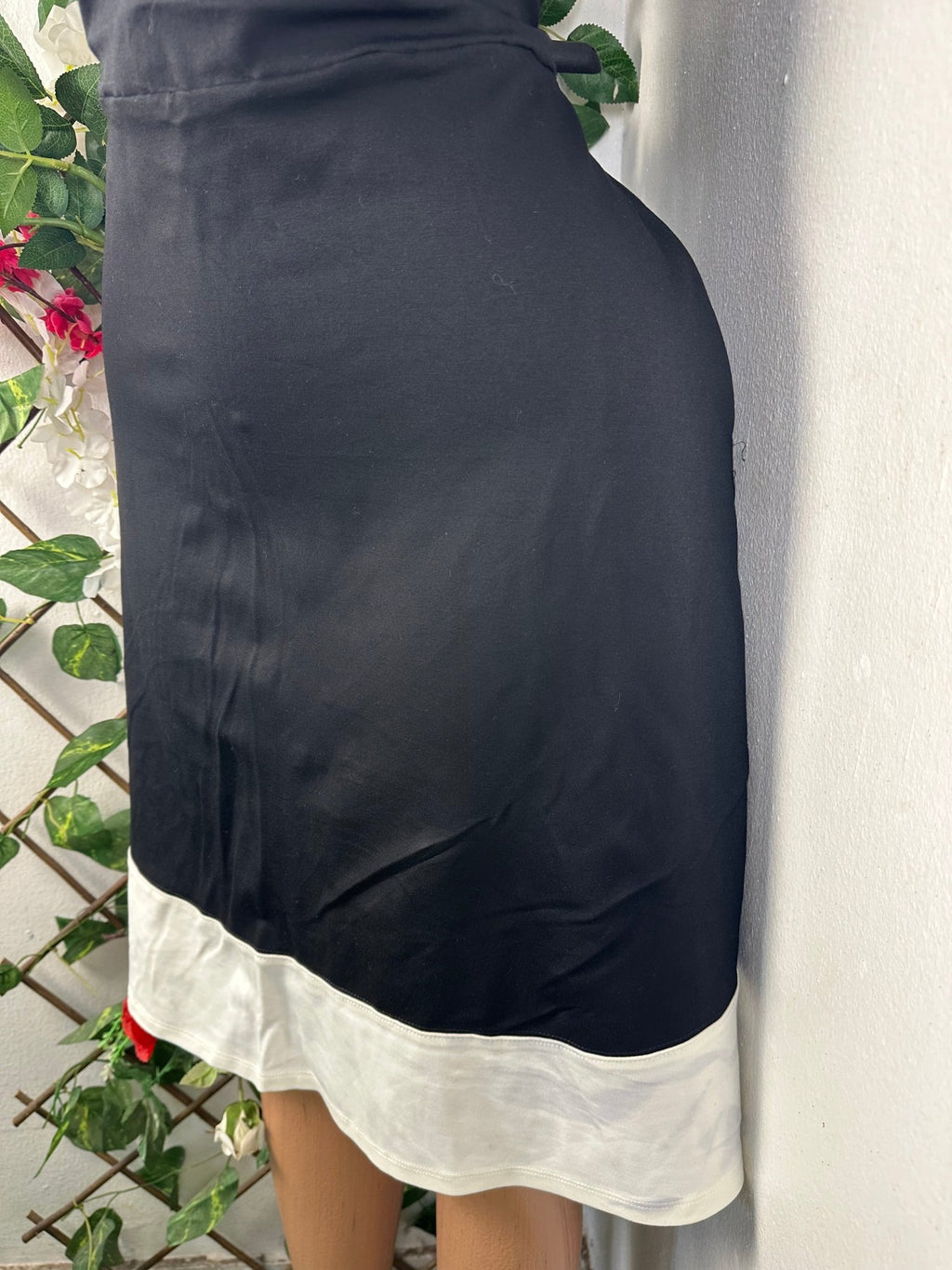 Robe évasée sans manches drapée - Perluna Store - kinshasa