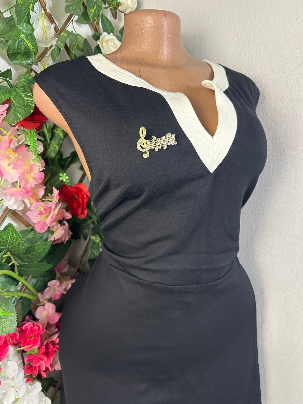 Robe évasée sans manches drapée - Perluna Store - kinshasa