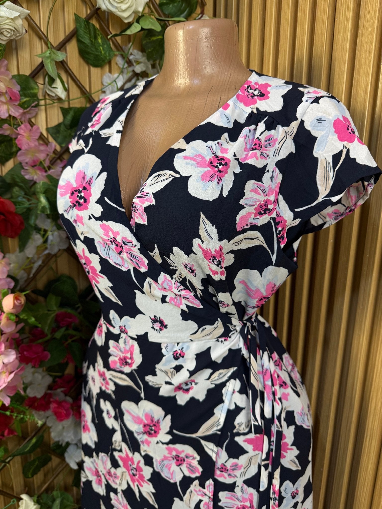 Robe évasée sans manches imprimée fleurie col V - Perluna Store