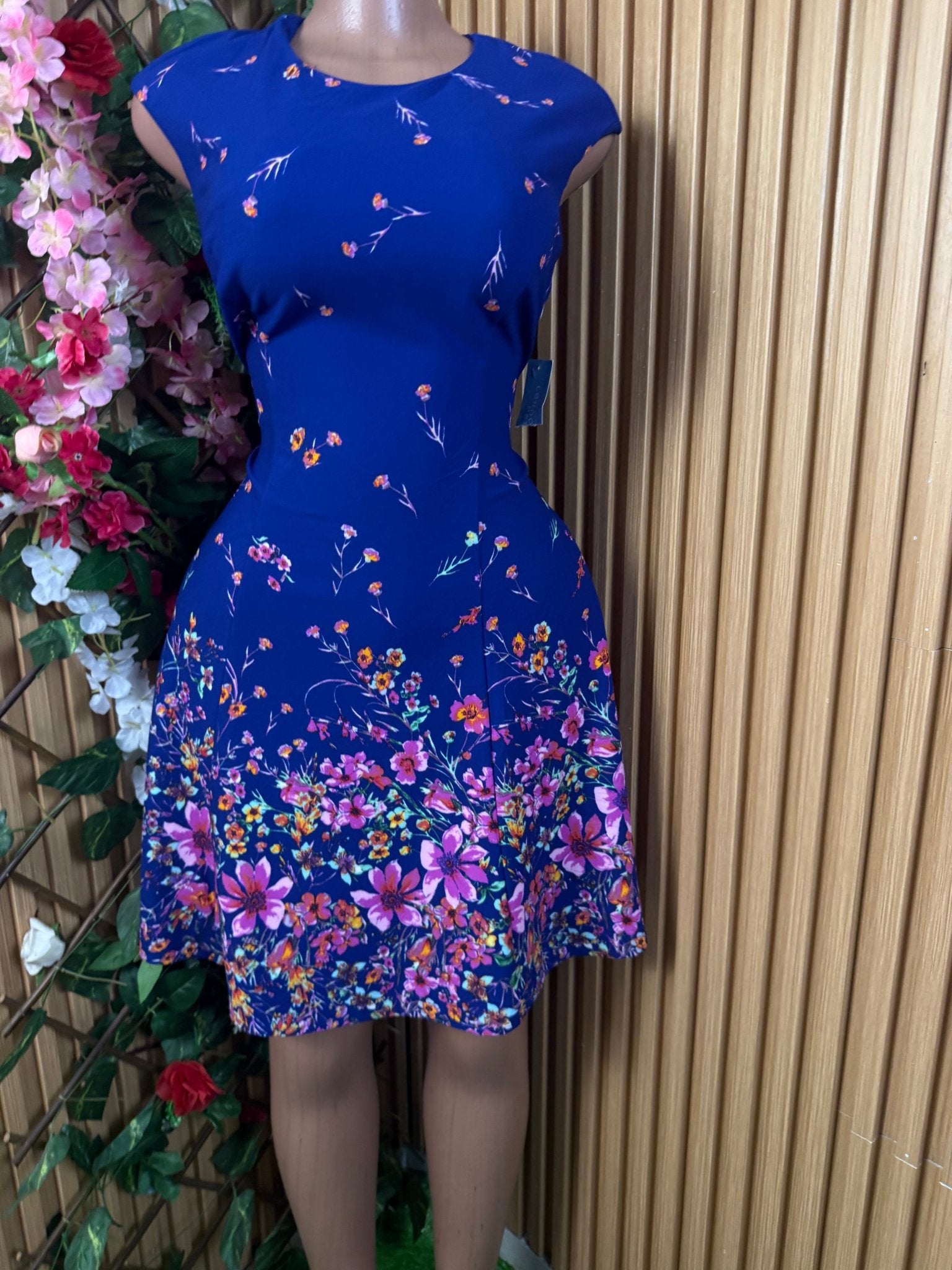 Robe évasée sans manches imprimée fleurie - Perluna Store