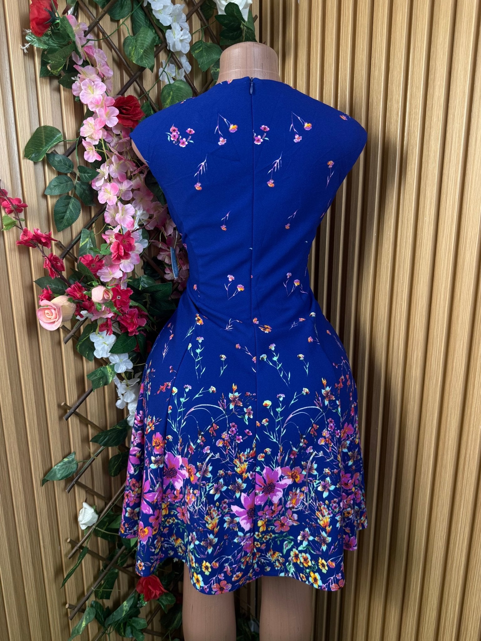 Robe évasée sans manches imprimée fleurie - Perluna Store