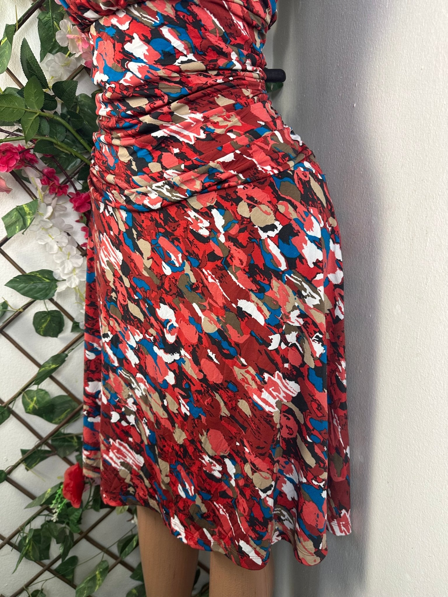 Robe évasée sans manches lcol carré - Perluna Store - kinshasa