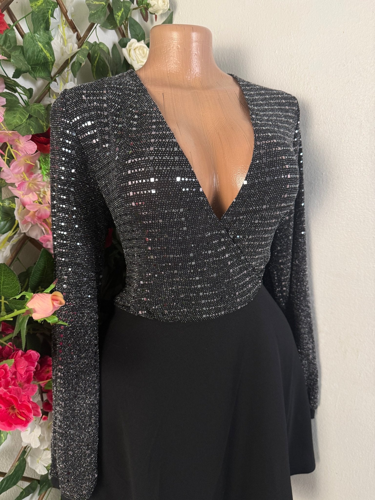 Robe évasée sans manches longues décollectée - Perluna Store